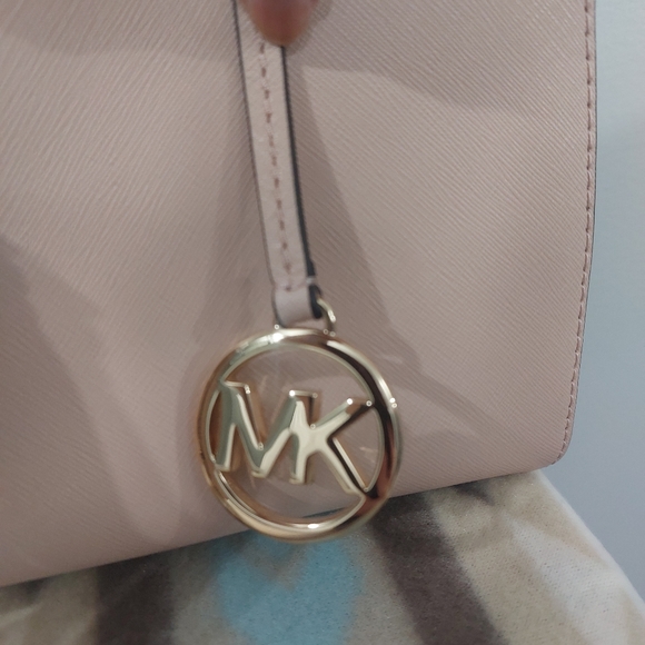 Michael Kors purse color: ballet pink - Picture 2 of 13